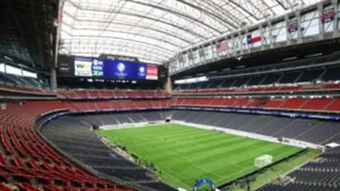 “澳篮神射手17投13中，巅峰表现彰显无敌信心，焦点之战不容错过！”