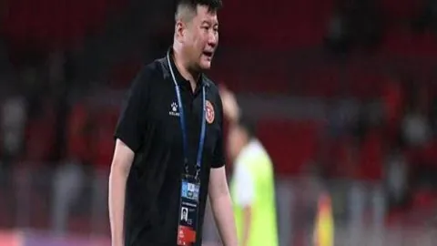 曼联0-2曼城 英超第11轮 拜利自摆乌龙 B席立功